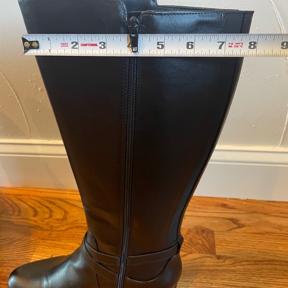 Liz Claiborne women’s black boots with gold size 11 - Picture 4 of 7